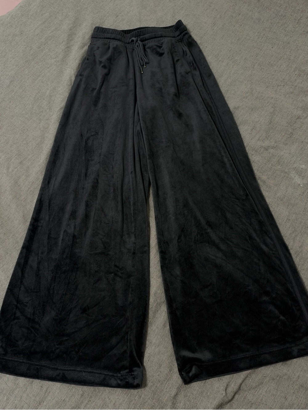 Plush Wide-Leg Velvet Lounge Pants - Black